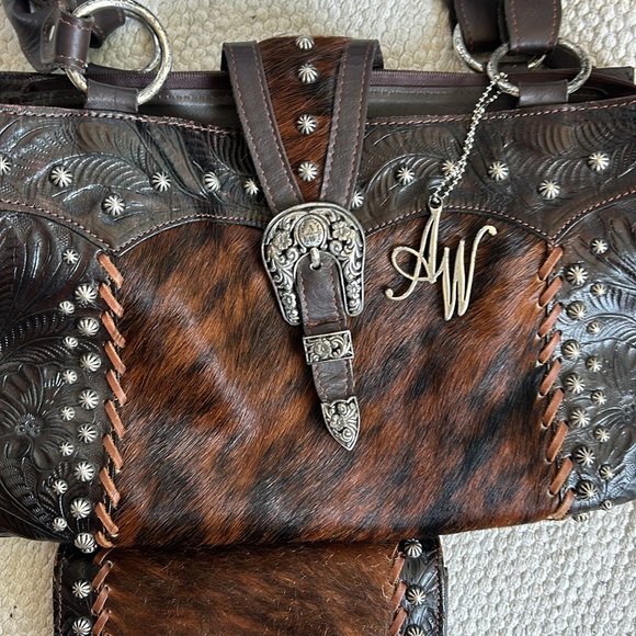 American West Purse & wallet. Genuine embossed  leather & soft  brindle hide - Picture 2 of 16